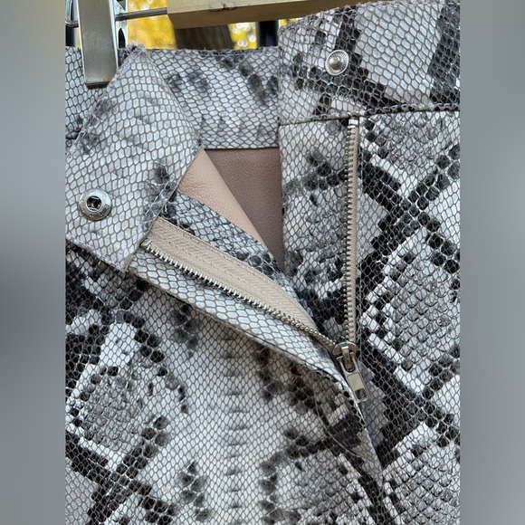Maje Leather skirt Snakeskin pattern Size 40 (8/10) - Picture 3 of 8